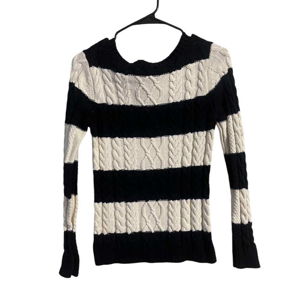 Black and White MNG sweater